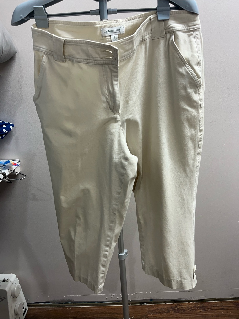 Coldwater Creek Men's Light Khaki Chino Pants